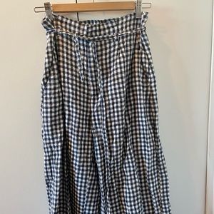 Vichy high waist pants.